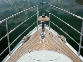 Azimut 62 S  - Foredeck