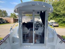 2006 Quicksilver 630 Pilothouse