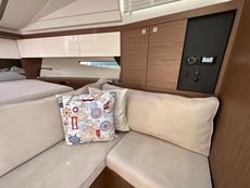 2019 Jeanneau Leader 33