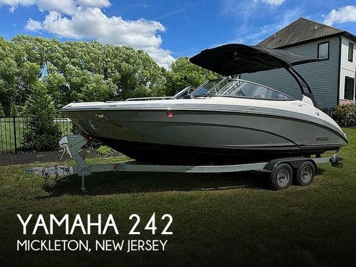 2019 Yamaha 242 limited s