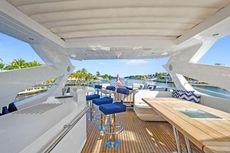 2017 Sunseeker Yacht