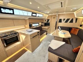 2020 Bavaria C42 15