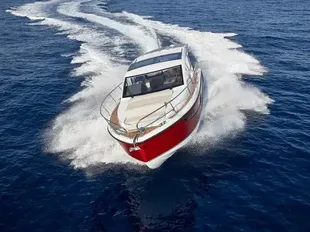 2025 Sealine C335V