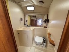 1989 Westerly Riviera 35 Cruising Yacht