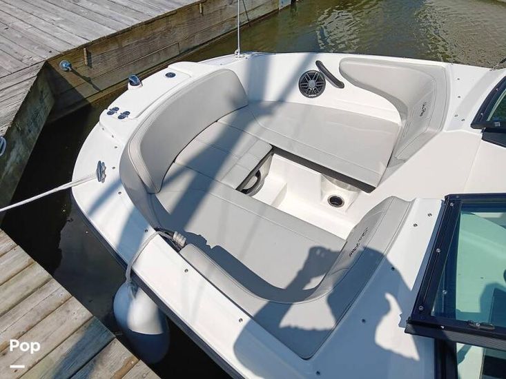 2023 Sea Ray 210 spx