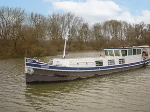 1911 Luxe Motor Dutch Barge