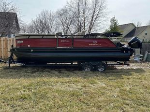 Regency 230LE3 Sport Pontoon