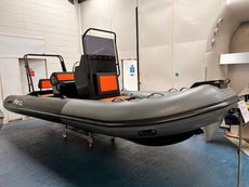 RîL 560 Aluminium Hull , BOAT ENGINE & TRAILER!