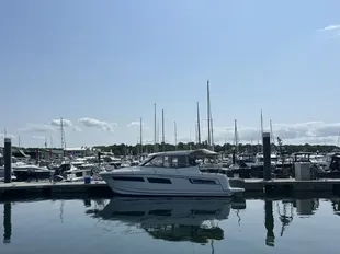 2016 Jeanneau Merry Fisher 855 Offshore