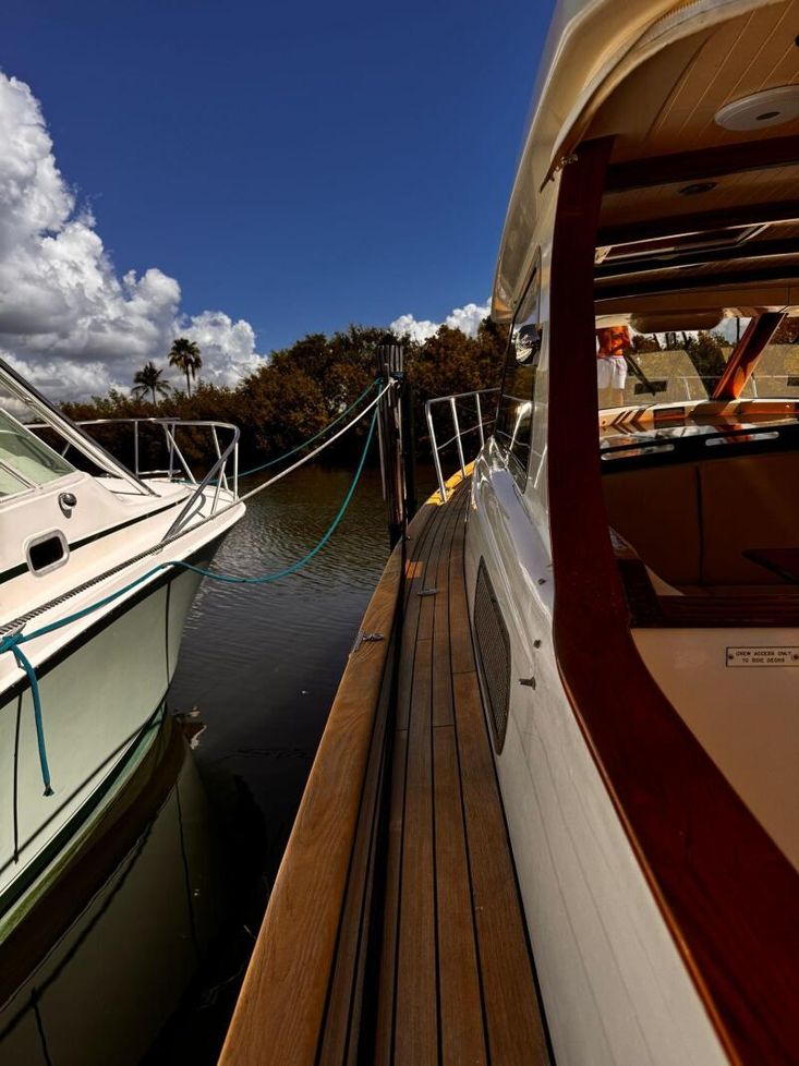 2010 Back Cove gentlemans motor yacht