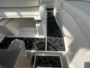 2008 Rinker 280 Cabin Cruiser 17