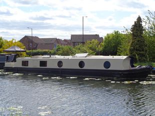 2025 60ft cruiser stern narrowboat sail-away