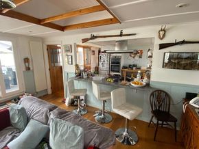 Barge Houseboat Mulberry 4 Bedroom live-aboard  - Interior