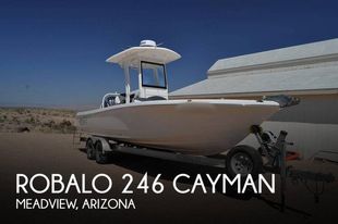 2021 Robalo 246 Cayman