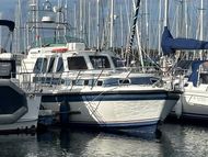 1995 Aquastar Oceanstar 118