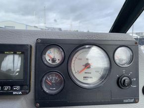 Sealine 285 Ambassador - Engine Instrumentation