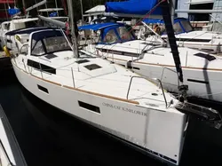 2017 Beneteau OCEANIS 38