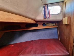 Bow cabin