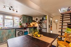Idyllic Spacious Houseboat &ndash; Swan Island &ndash; Full Residential Mooring