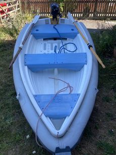 Walker Bay 10 with Suzuki 2.5hp