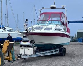 Rinker Fiesta Vee 250 US Sports fisher cruiser - Exterior