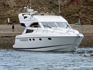 2001 Fairline Phantom 38