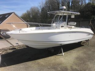 2003 Boston Whaler 270 Outrage