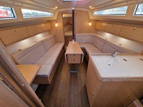 2024 Bavaria Cruiser 34 5