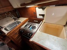 Barbican 33 GRP Sloop with centreboard
