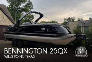 2022 Bennington 25QX
