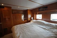 2005 Four Winns Horizon 240