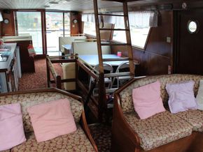 Houseboat purpose built 20m  - Interior