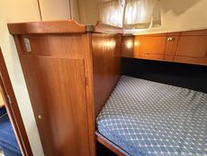 2000 Hardy Marine 32 Commander