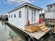 Low Maintenance Floating Home
