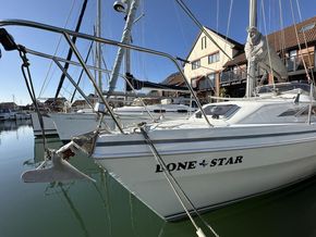 1993 Hunter Legend  Hunter Channel 323 4