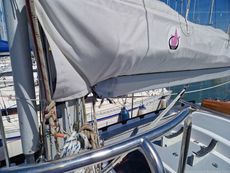 1993 Classic Yacht Robertson 35
