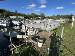 Collingwood Liverpool boats Widebeam