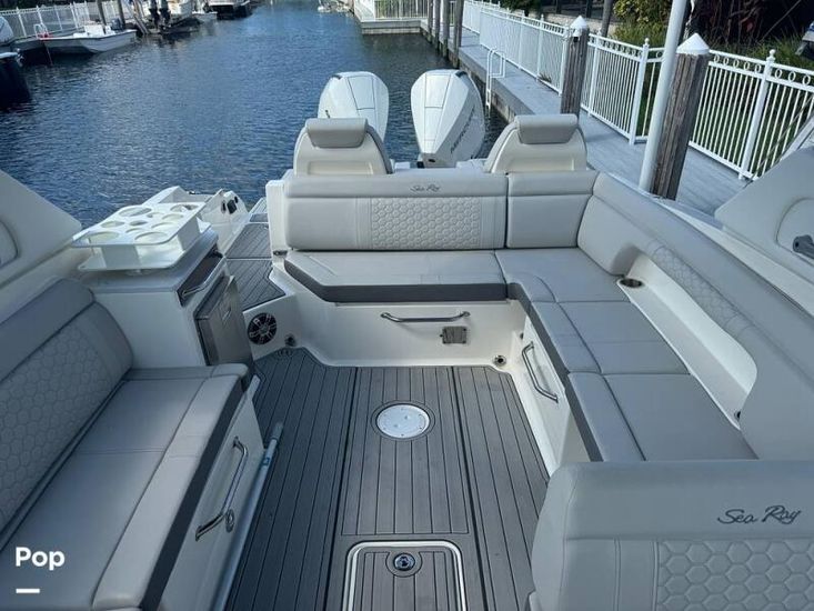 2023 Sea Ray 290 sdx