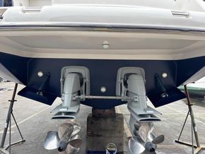 2006 Princess V42 30