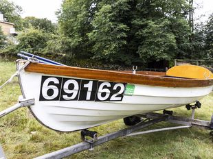 Skiff