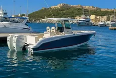 2018 Boston Whaler 330 Outrage