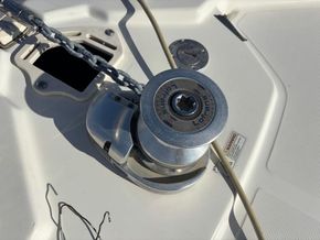 Cranchi Z35  - Windlass