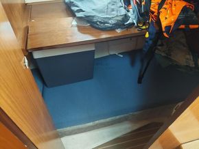 Jeanneau Merry Fisher 925 Flybridge  - Cabin/Crew Quarters