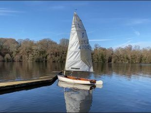 Solo sailing Dinghy 4700 Boon