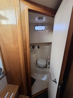 2001 Rodman 800 Flybridge 20