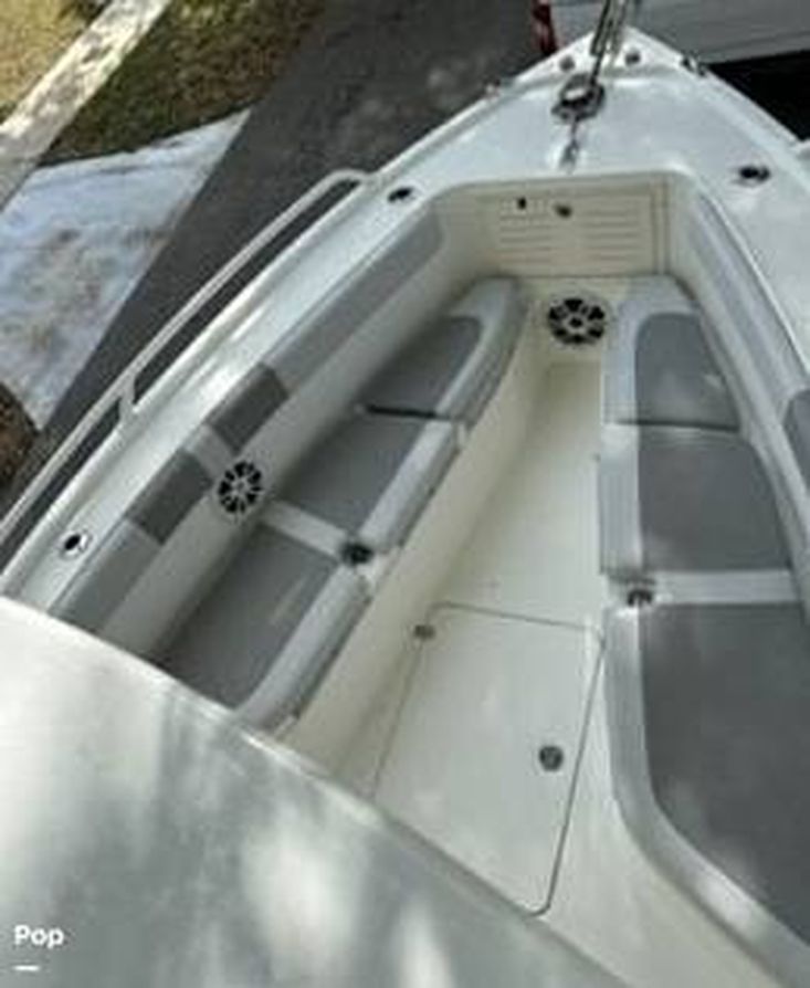 2019 Mako 284 center console