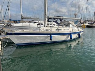 2000 Hallberg Rassy 34
