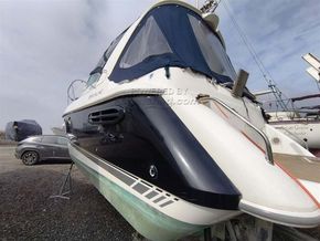 Fairline Targa 29  - Hull Close Up