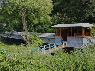 houseboat barge with mooring liveaboard wide beam 80ftx14ft conversion