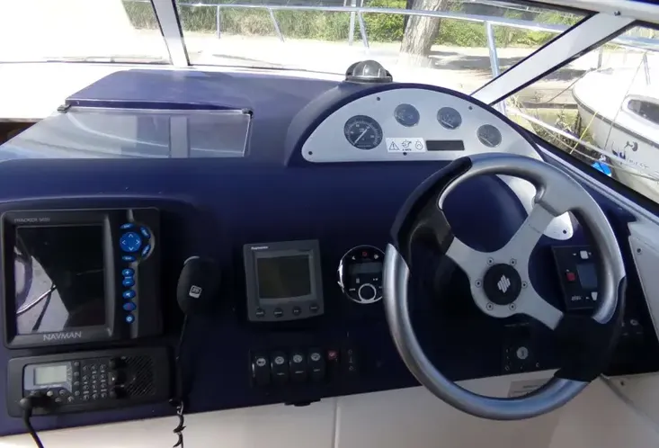 2004 Sealine S23